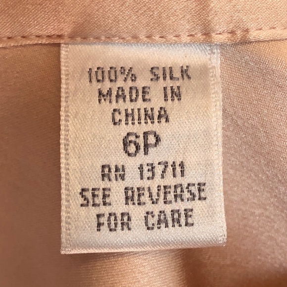 LORD & TAYLOR s6P 💯 silk charmeuse blouse Likely vintage/looks new! Peachy/pink - Picture 4 of 5